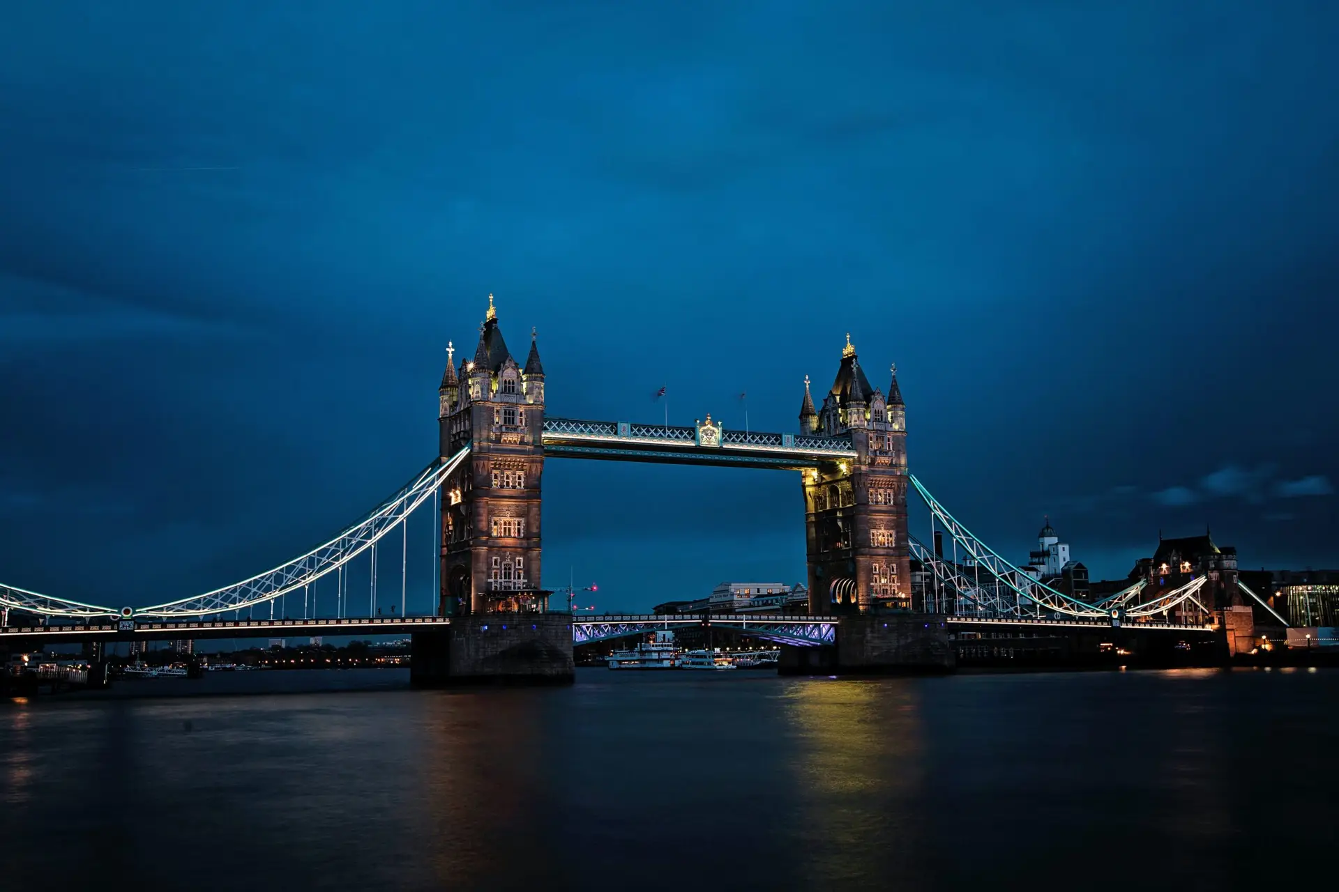 tower bridge night