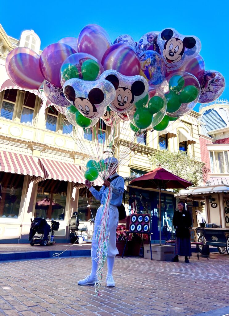 mainstreet u.s.a. balloons