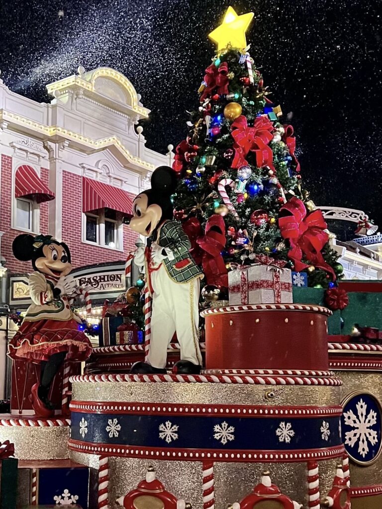 Mickey's Very Merry Christmas Parade